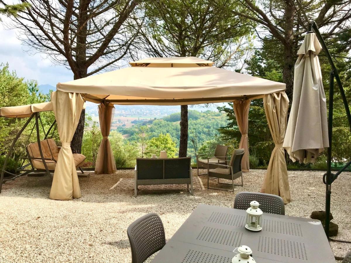 La Panoramica Gubbio - Maison De Charme - Casette E Appartamenti Self Catering Per Vacanze Meravigliose! Екстер'єр фото