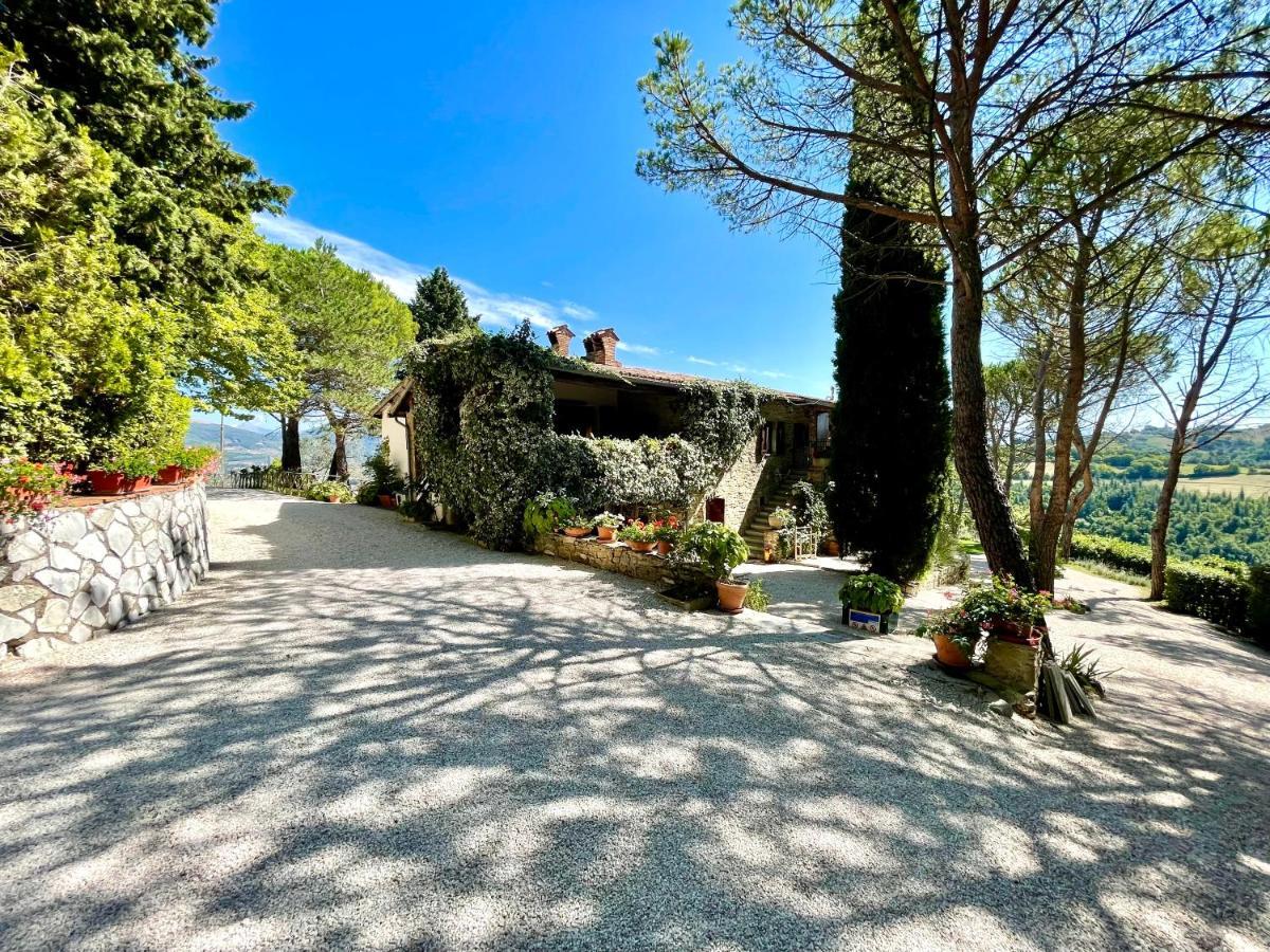 La Panoramica Gubbio - Maison De Charme - Casette E Appartamenti Self Catering Per Vacanze Meravigliose! Екстер'єр фото