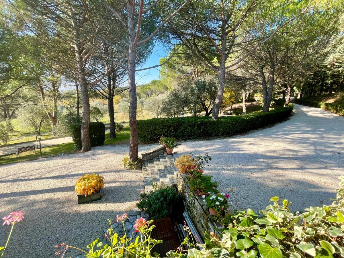 La Panoramica Gubbio - Maison De Charme - Casette E Appartamenti Self Catering Per Vacanze Meravigliose! Екстер'єр фото