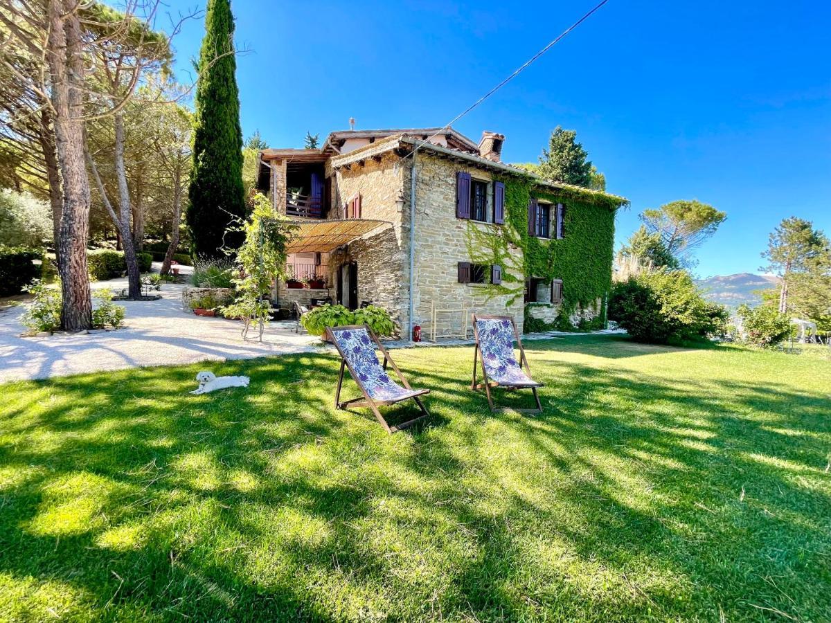 La Panoramica Gubbio - Maison De Charme - Casette E Appartamenti Self Catering Per Vacanze Meravigliose! Екстер'єр фото