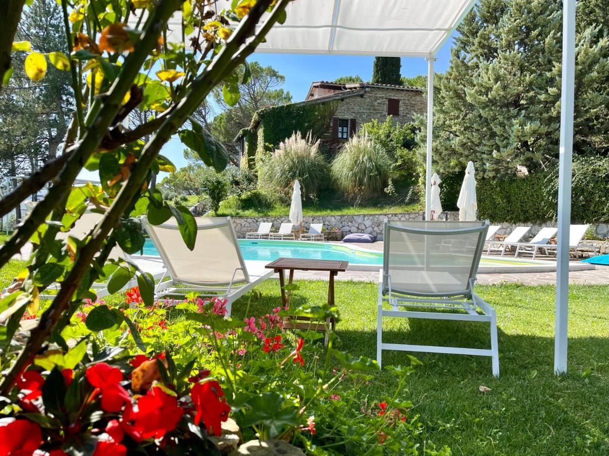 La Panoramica Gubbio - Maison De Charme - Casette E Appartamenti Self Catering Per Vacanze Meravigliose! Екстер'єр фото